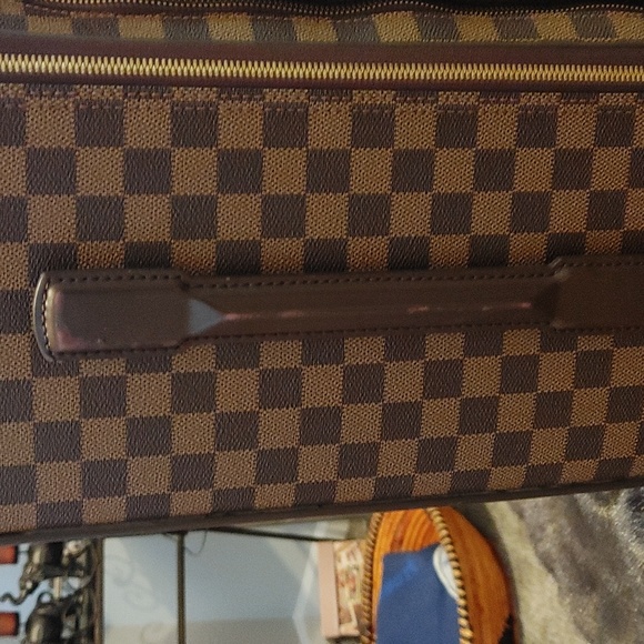 Lv carry on luggage - Picture 2 of 14